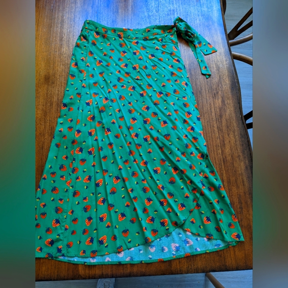 Anthropologie Strawberries wrap skirt size L